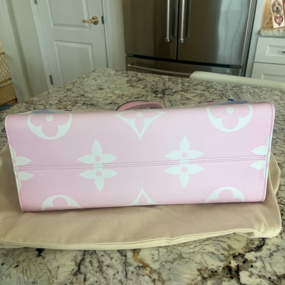 Louis Vuitton Escale On The Go GM - Picture 5 of 15